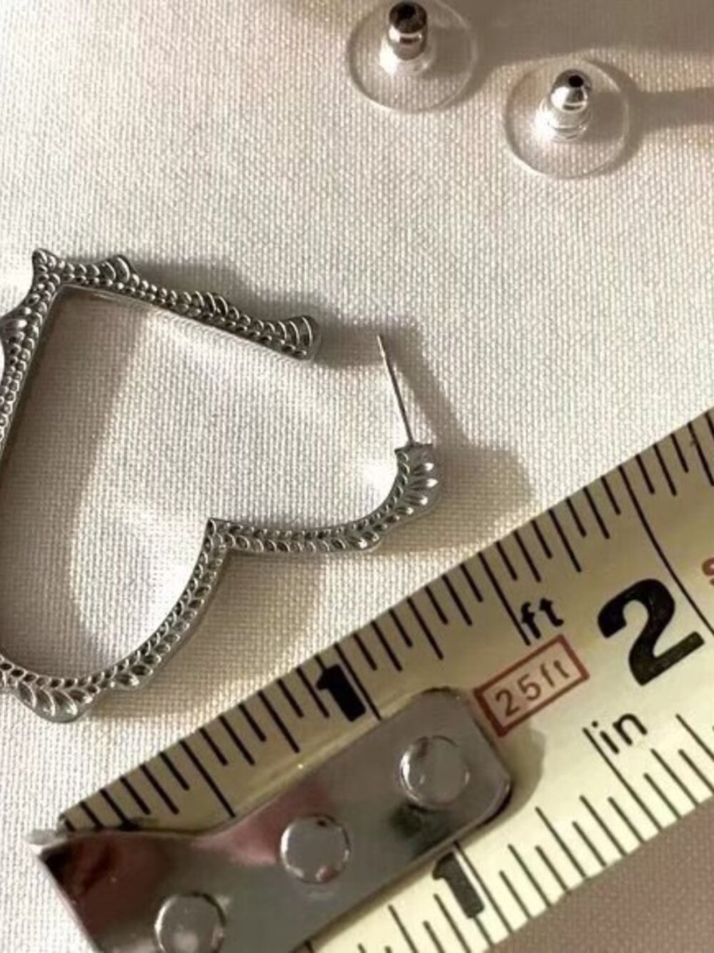 Kendra Scott Stud Earrings - Picture 5 of 7